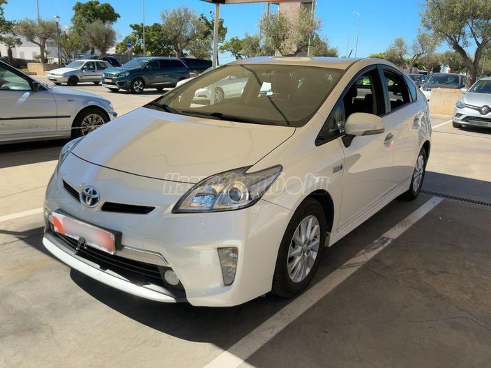 TOYOTA PRIUS PLUG-IN