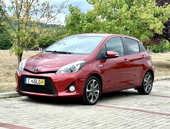 TOYOTA YARIS 1.5 HSD Lounge (Automata)