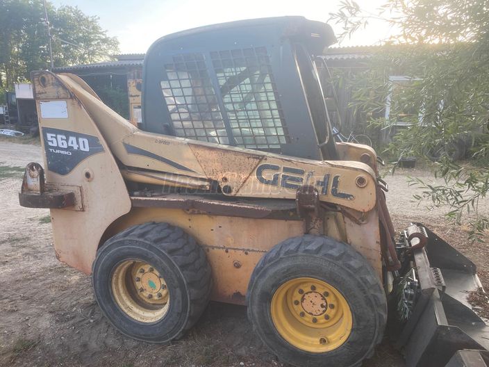 GEHL 5640 turbo 2 speed