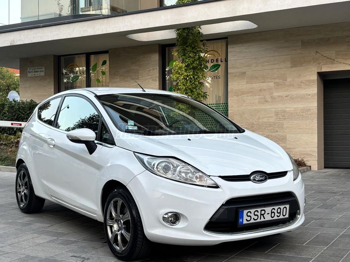 FORD FIESTA 1.4 Titanium
