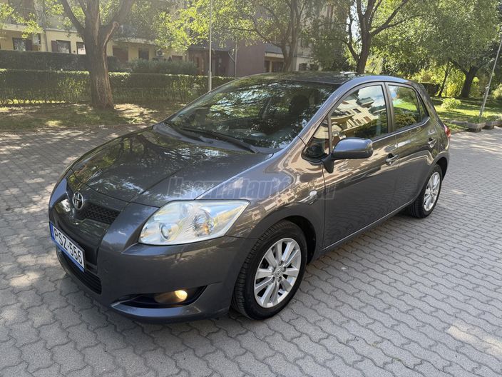 TOYOTA AURIS 1.33