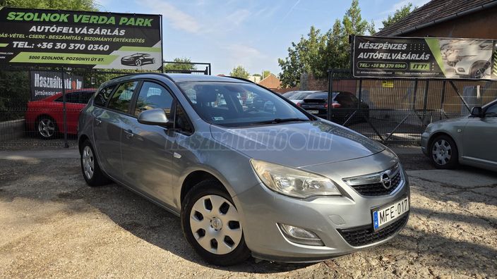 OPEL ASTRA J Sports Tourer 1.4 Essentia