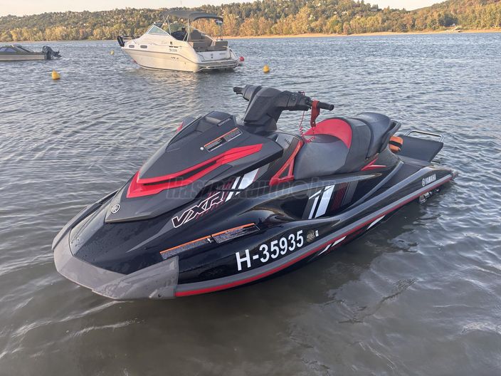 YAMAHA VXR 1.8 HO. 180Le. rendszámos futó