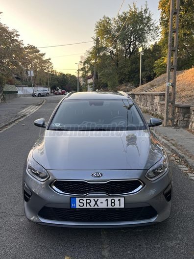 KIA CEE'D Ceed SW 1.5 T-GDI Gold