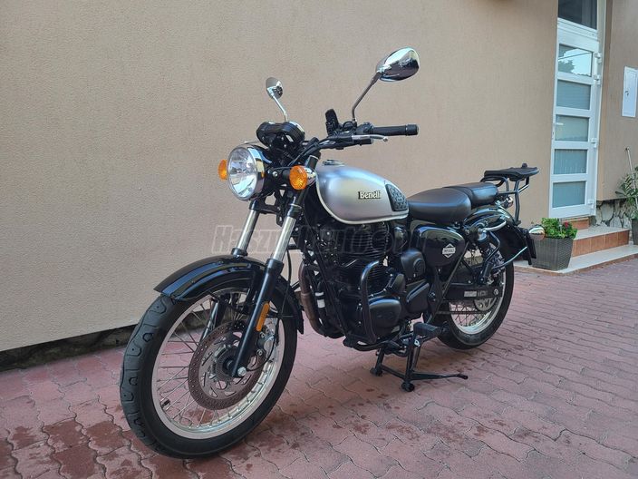 BENELLI IMPERIALE 400