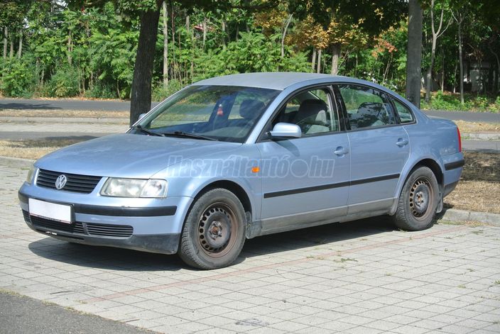 VOLKSWAGEN PASSAT V 1.6 Comfortline
