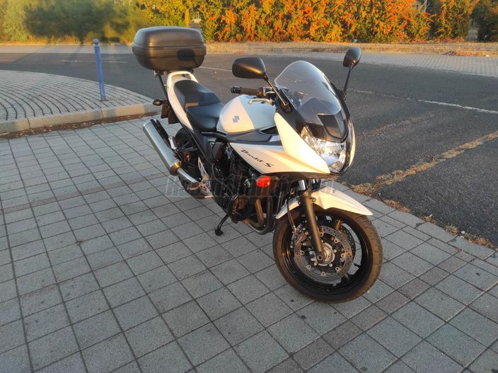 SUZUKI GSF 650 S