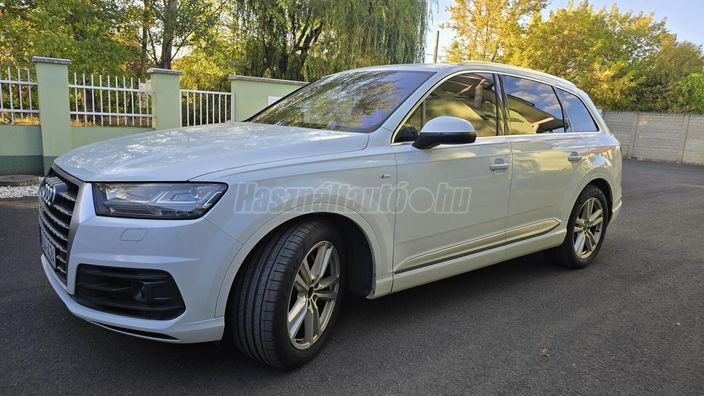 AUDI Q7 3.0 V6 TDI quattro Tiptronic ic [7 személy]