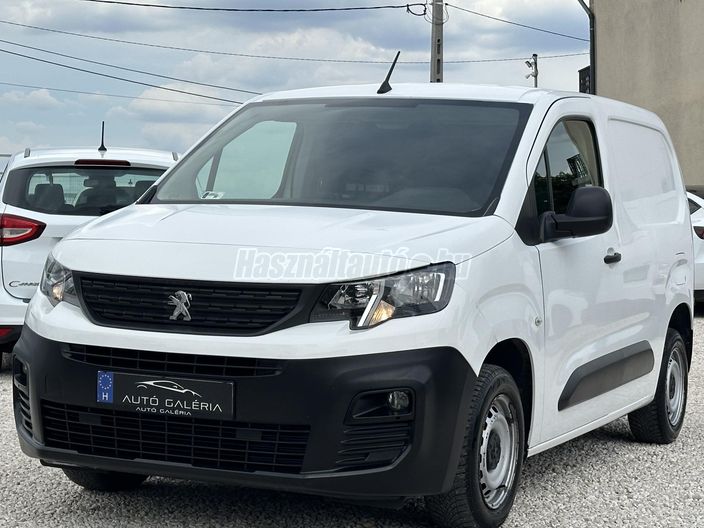 PEUGEOT PARTNER 1.5 BlueHDi 100 Premium L1 1000 (3 személyes )