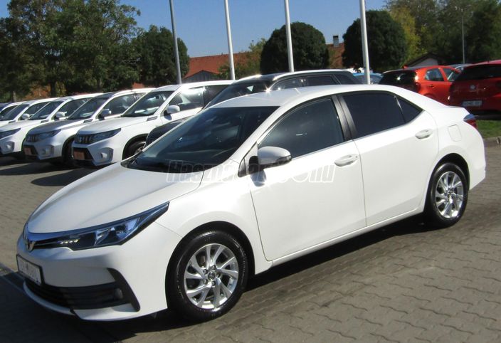 TOYOTA COROLLA Sedan 1.6 Active Trend