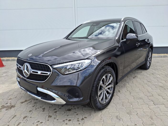 MERCEDES-BENZ GLC 200 d 4Matic 9G-TRONIC Mild hybrid drive