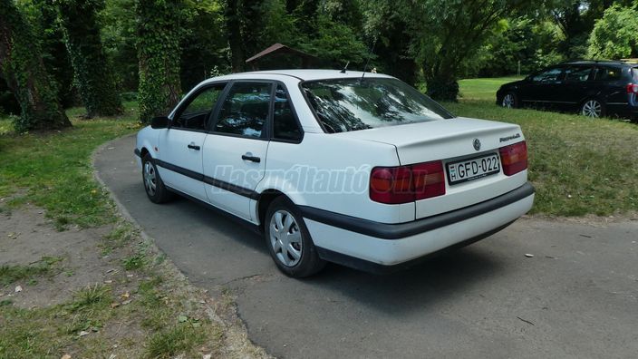 VOLKSWAGEN PASSAT IV 1.6 CL Primo