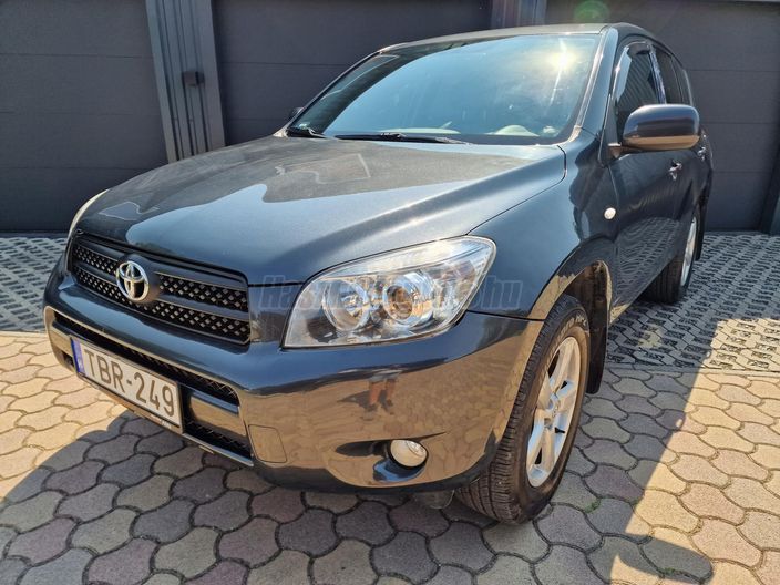 TOYOTA RAV 4 Rav4 2.2 D-4D 4x4 Executive