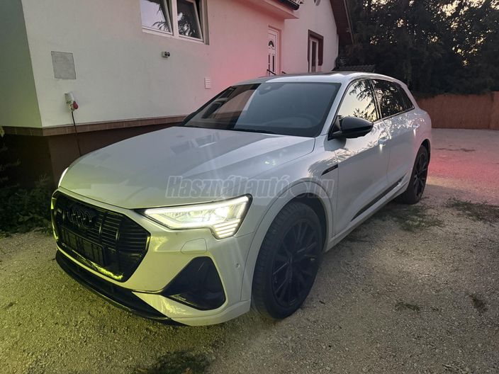 AUDI E-TRON 55 S line quattro (Automata)