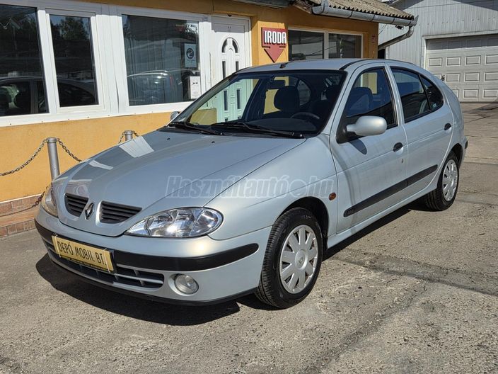 RENAULT MEGANE 1.4 16V Alize