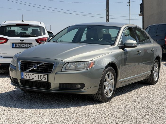 VOLVO S80 2.4 D [D5] Momentum Geartronic