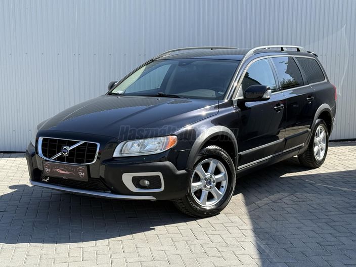 VOLVO XC70 2.4 D [D3] AWD Summum Geartronic