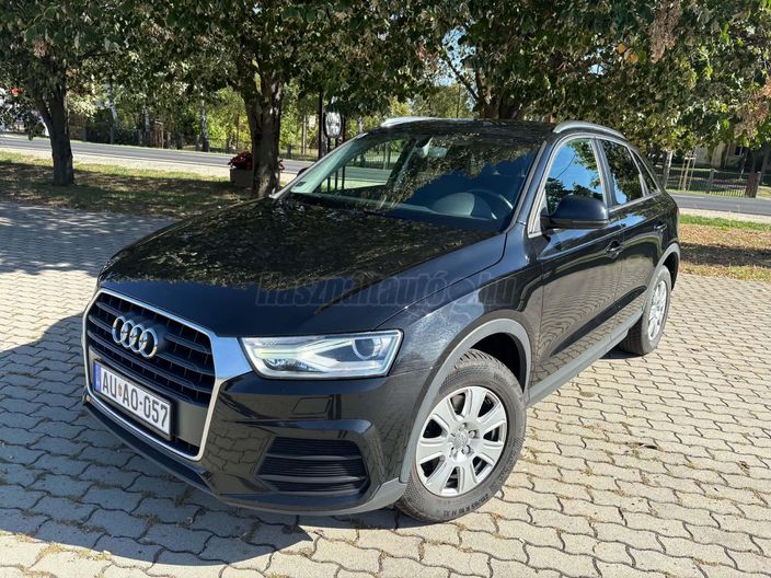 AUDI Q3 2.0 TDi Basis