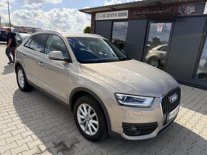 AUDI Q3 2.0 TDi DPF quattro S-tronic