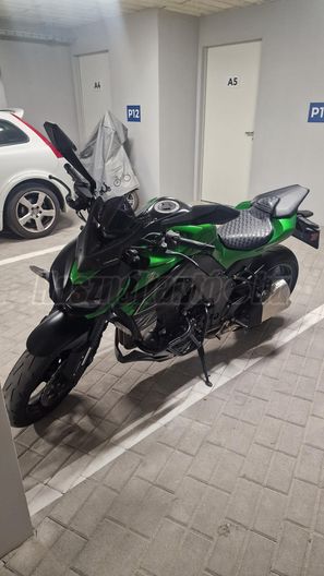 KAWASAKI Z 1000