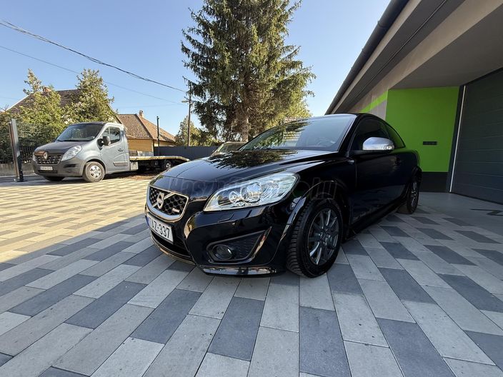 VOLVO C30 1.6 D [D2] R-Design