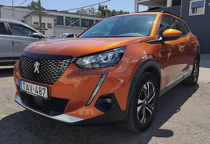 PEUGEOT 2008 1.2 PureTech Allure EAT8