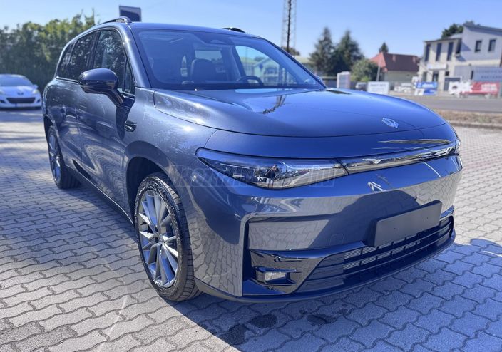 LEAPMOTOR C10 REEV Design