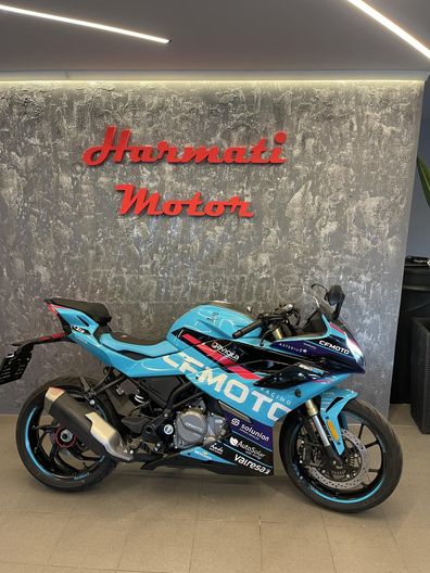 CFMOTO 300 SR