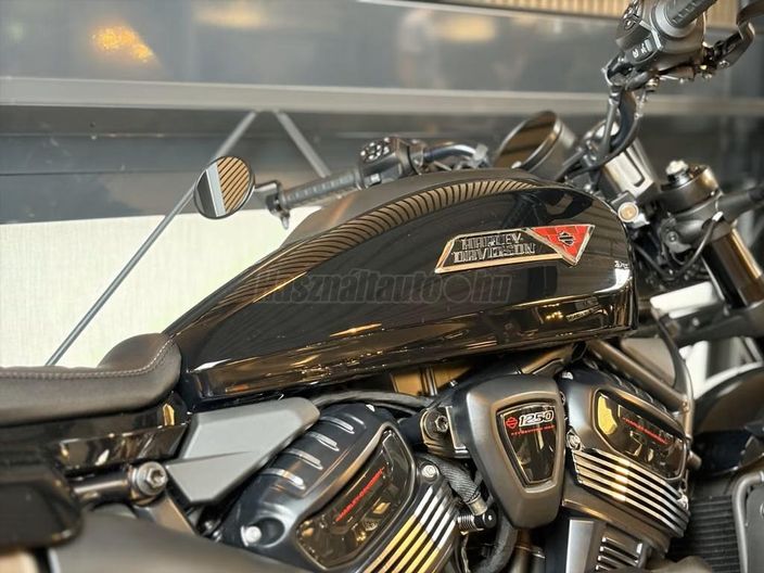 HARLEY-DAVIDSON SPORTSTER S