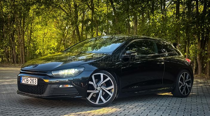 VOLKSWAGEN SCIROCCO 2.0 CR TDI DSG