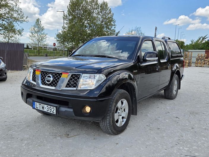 NISSAN NAVARA 4WD Double 2.5D R-Black