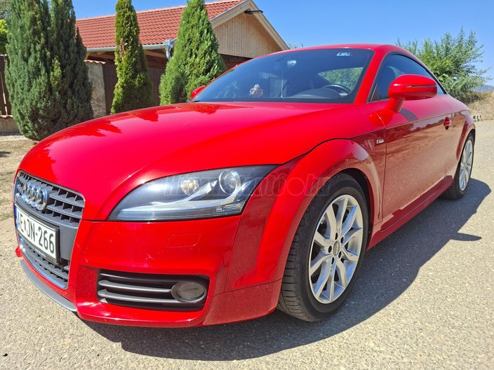 AUDI TT Coupe 2.0 TFSI S-tronic