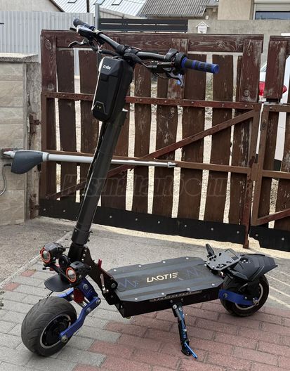 EGYÉB Laotie ES19 elektromos roller