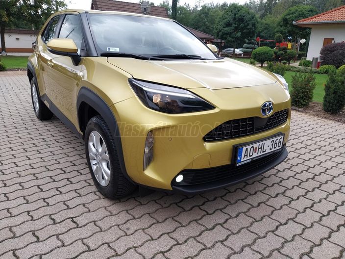 TOYOTA YARIS CROSS 1.5 Hybrid Comfort Style Tech e-CVT