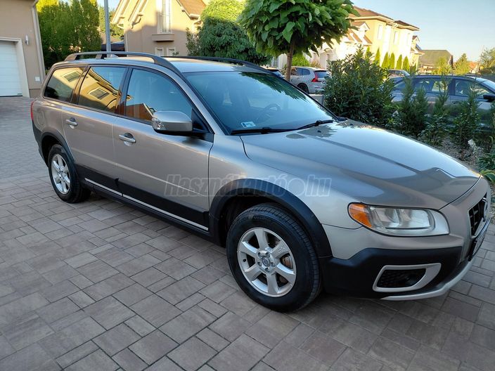 VOLVO XC70 2.4 D DRIVe Momentum