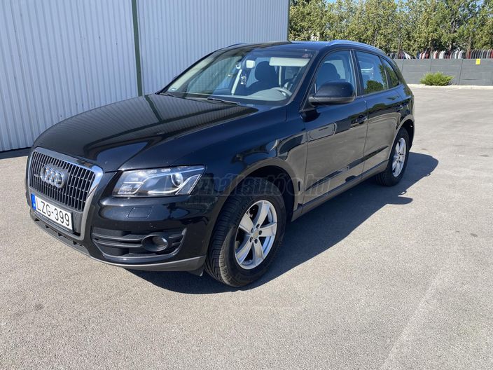 AUDI Q5 2.0 TDI DPF quattro S-tronic EU5