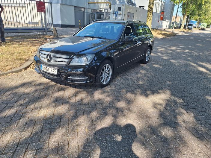 MERCEDES-BENZ C 220 T CDI BlueEFFICIENCY Avantgarde