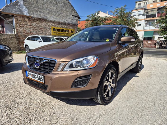 VOLVO XC60 2.4 D [D5] Summum