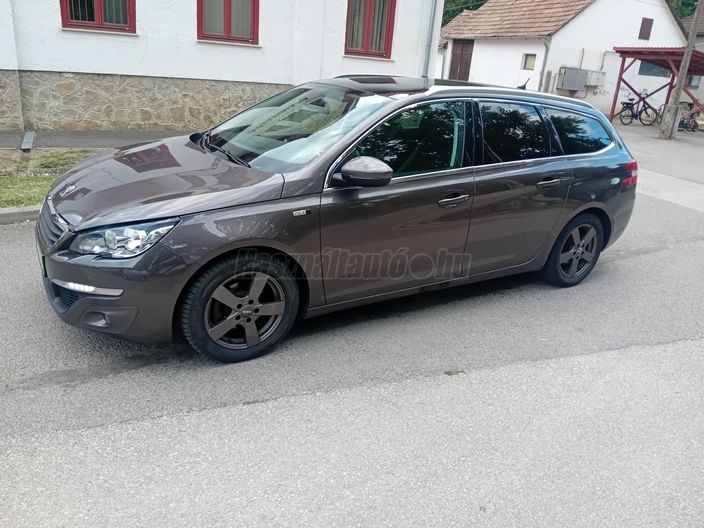 PEUGEOT 308 SW 1.2 PureTech Style