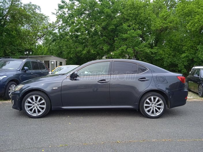 LEXUS IS 220d Sport