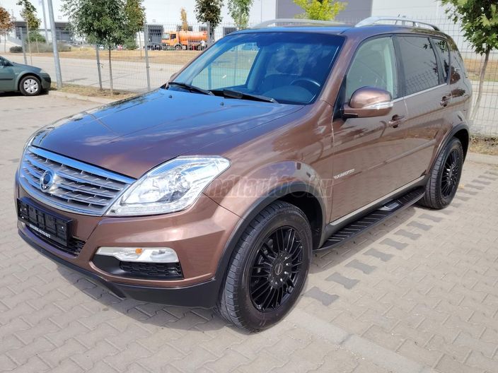 SSANGYONG REXTON 2.2 e-XDI Style 4WD (Automata) (7 személyes )
