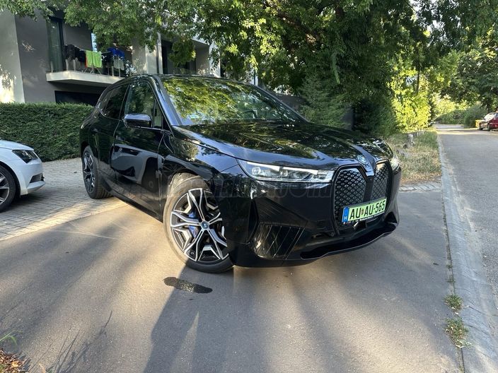BMW IX xDrive40 74,1kWh
