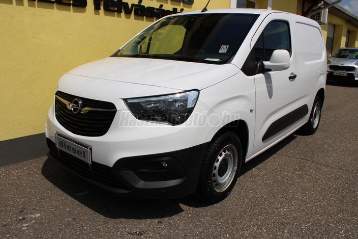 OPEL COMBO Cargo 1.5 DT L1H1 2.0t Cargo Edition (3 személyes )