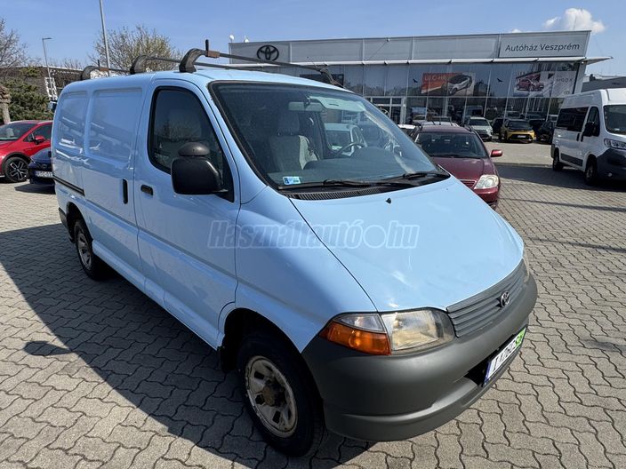 TOYOTA HIACE 2.5 D4-D 4x4 Panel Van