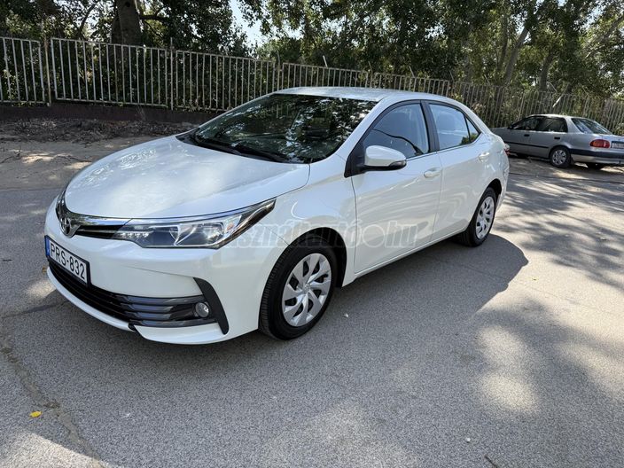 TOYOTA COROLLA Sedan 1.6 Active (Automata)