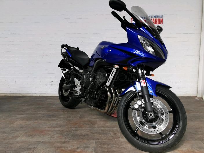 YAMAHA FZ6-S (FAZER)
