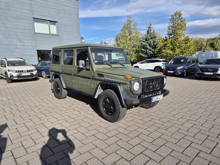 MERCEDES-BENZ G 280