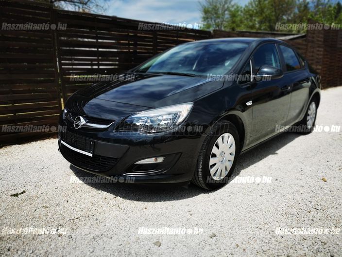 OPEL ASTRA J Sedan 1.4 Selection