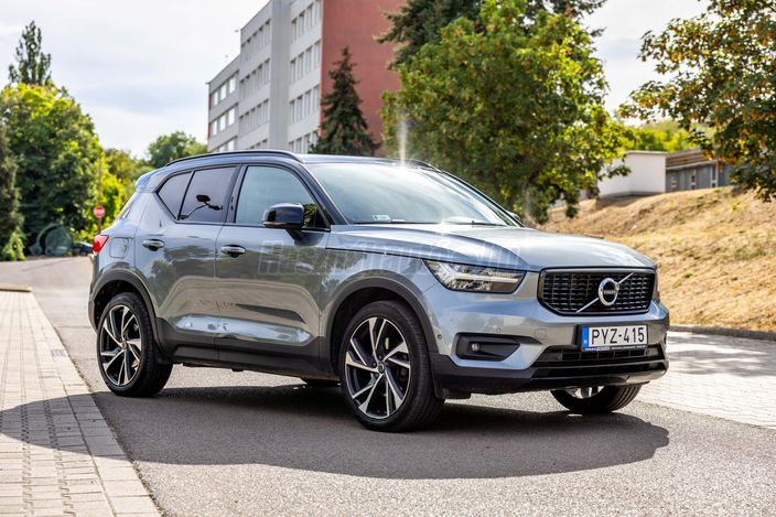 VOLVO XC40 2.0 [T5] R-Design AWD Geartronic