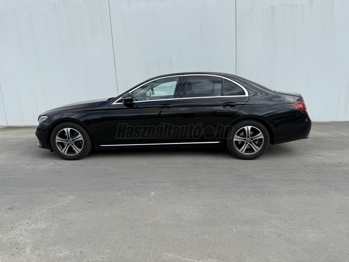 MERCEDES-BENZ E 300 d 9G-TRONIC